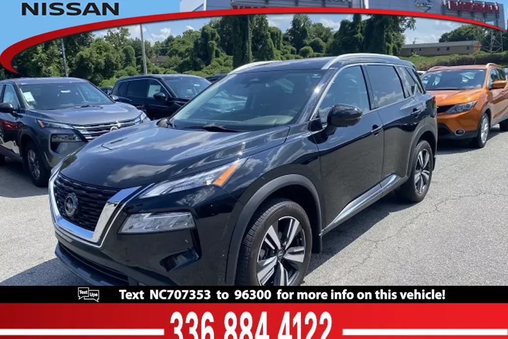 2022 Nissan Rogue SL photo 1