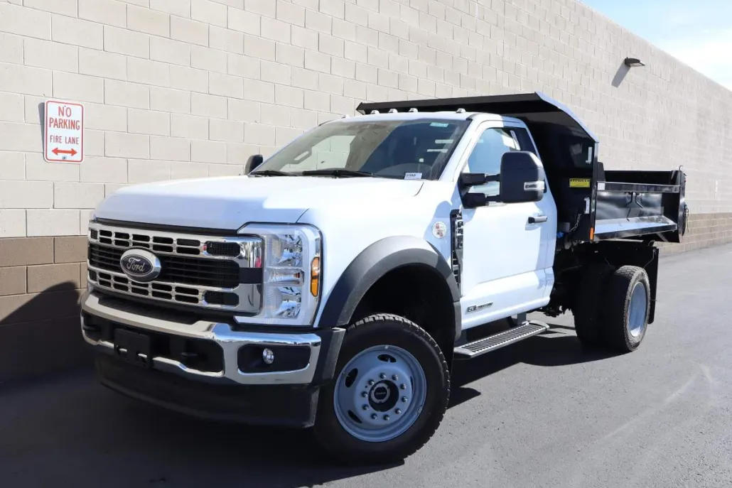 2024 Ford F-450 photo 1
