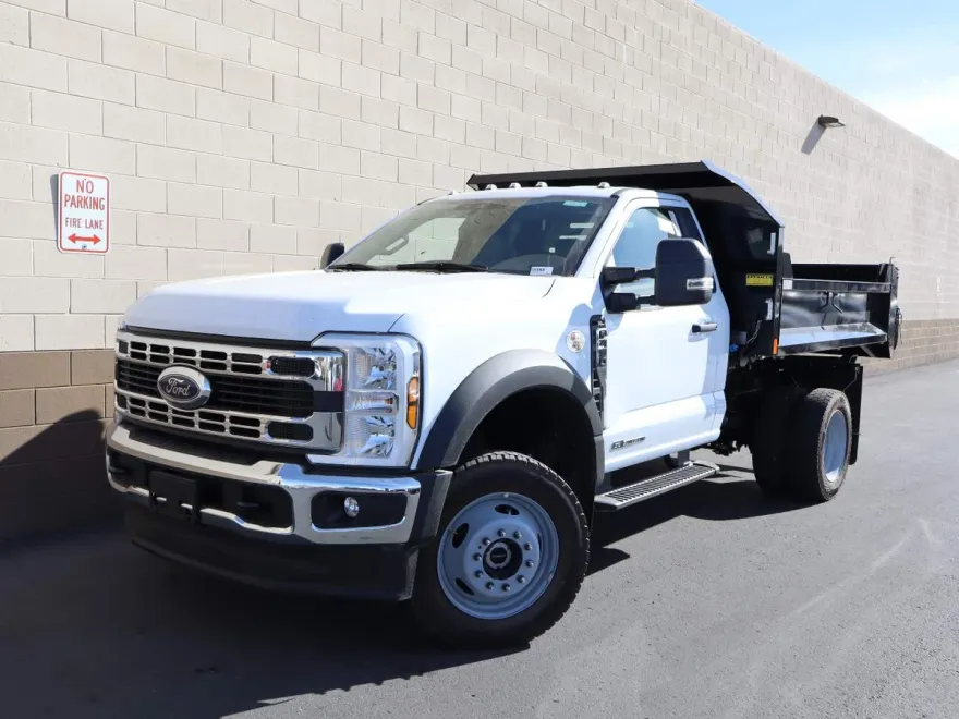 2024 Ford F-450 photo 1