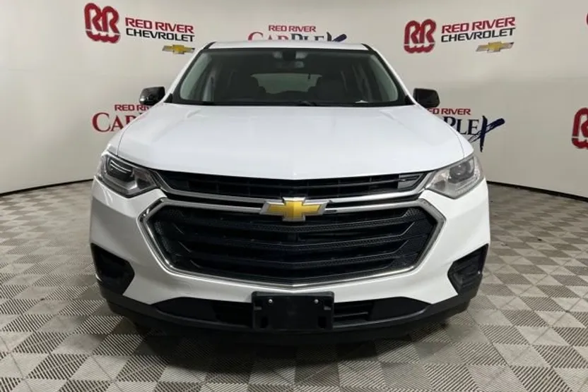 2019 Chevrolet Traverse LS photo 1