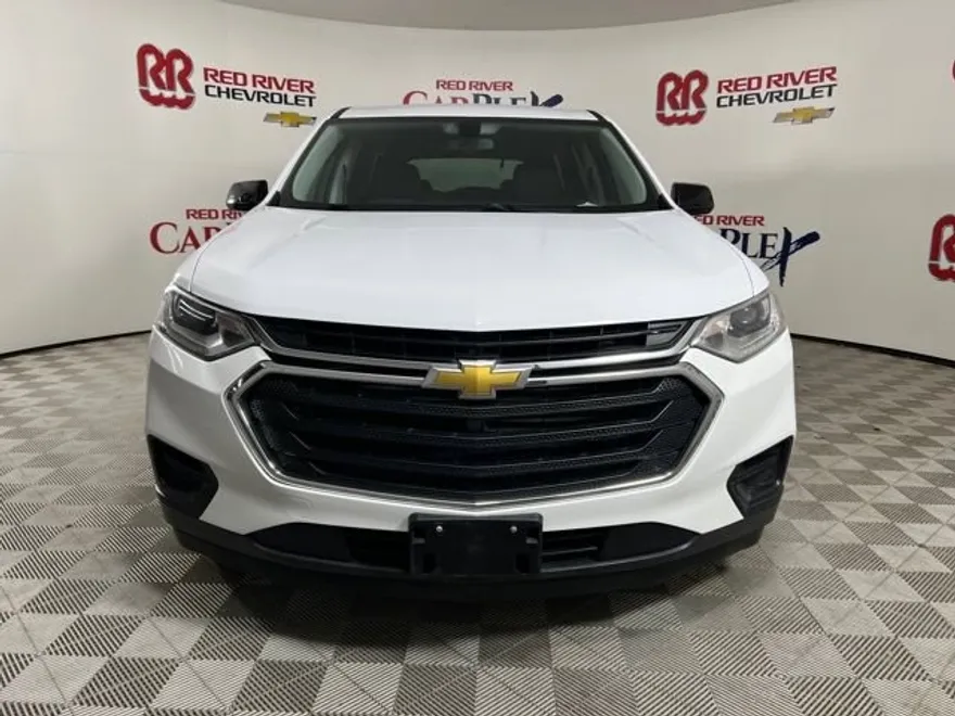 2019 Chevrolet Traverse LS photo 1