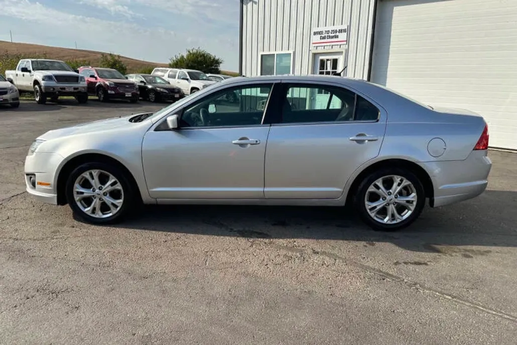 2012 Ford Fusion SE photo 1