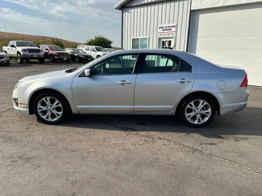 2012 Ford Fusion SE photo 1