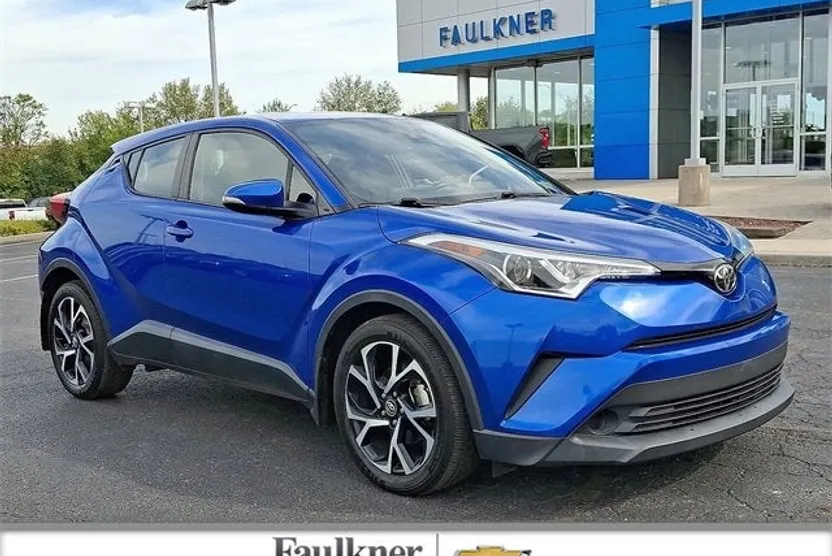 2018 Toyota C-HR XLE photo 1