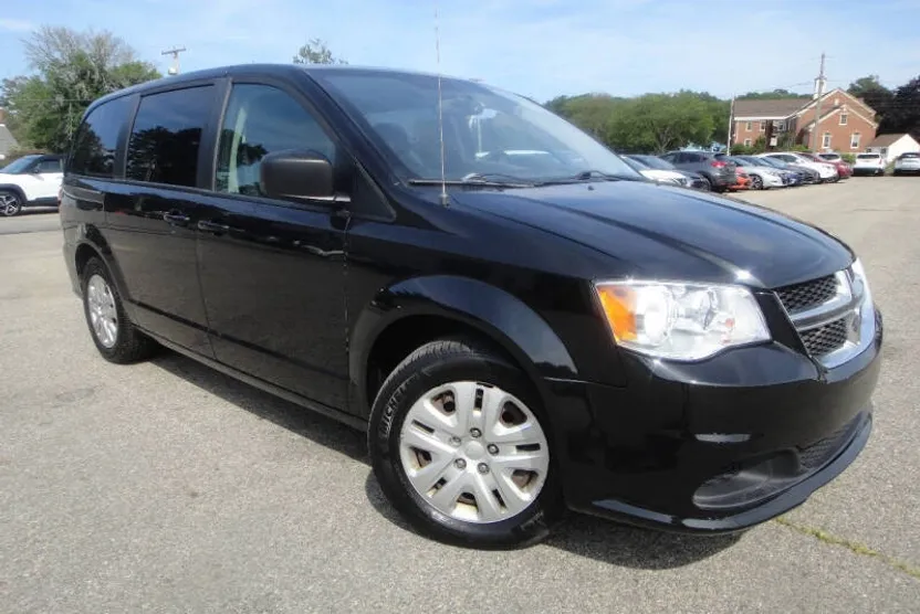 2018 Dodge Grand Caravan SE photo 1