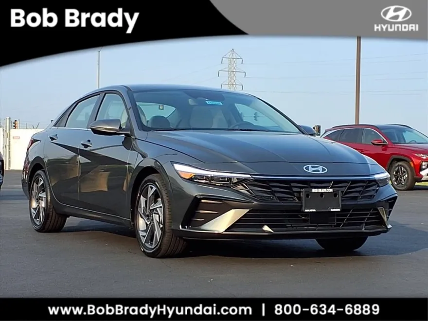 2025 Hyundai Elantra Limited photo 1
