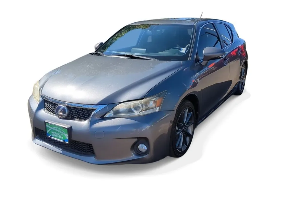 2013 Lexus CT 200h photo 1