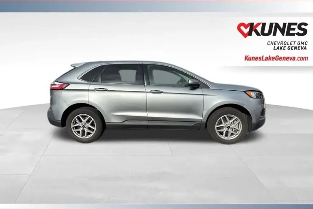 2024 Ford Edge SEL photo 1