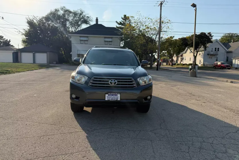 2010 Toyota Highlander Sport photo 1