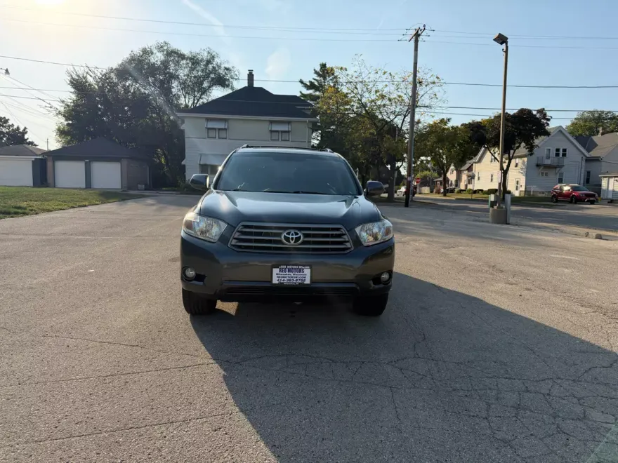 2010 Toyota Highlander Sport photo 1