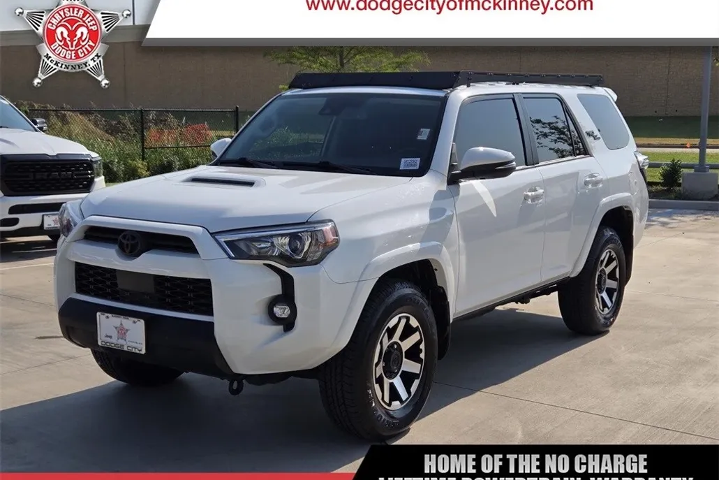2023 Toyota 4Runner TRD Off-Road Premium photo 1