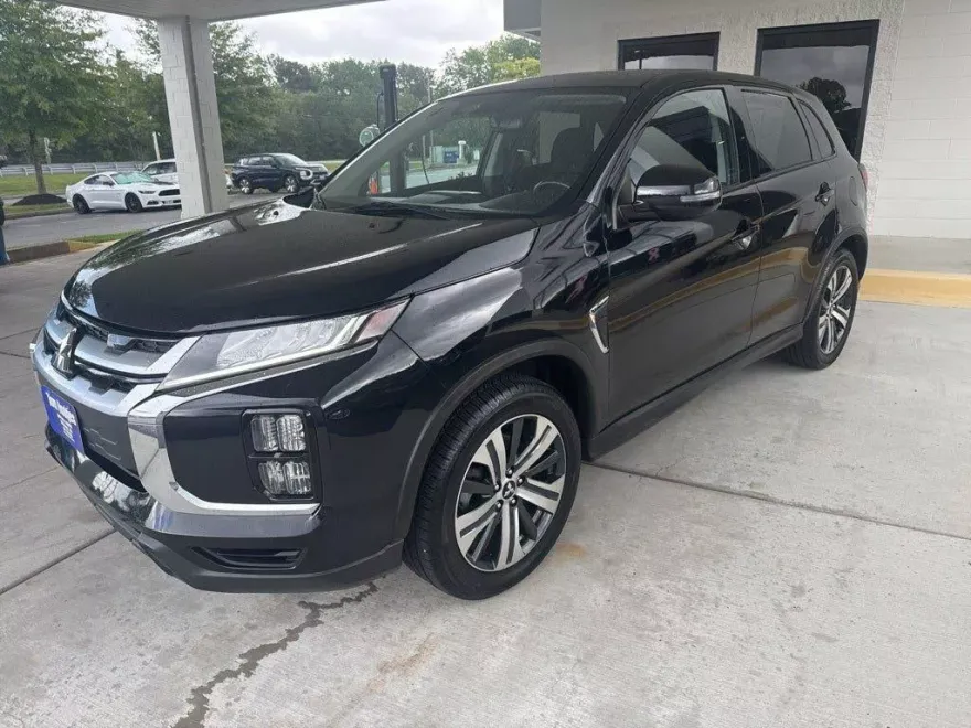 2020 Mitsubishi Outlander Sport SE photo 1