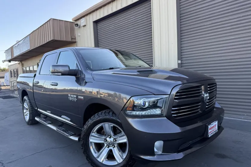 2016 Ram 1500 Sport photo 1