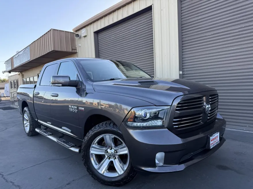 2016 Ram 1500 Sport photo 1