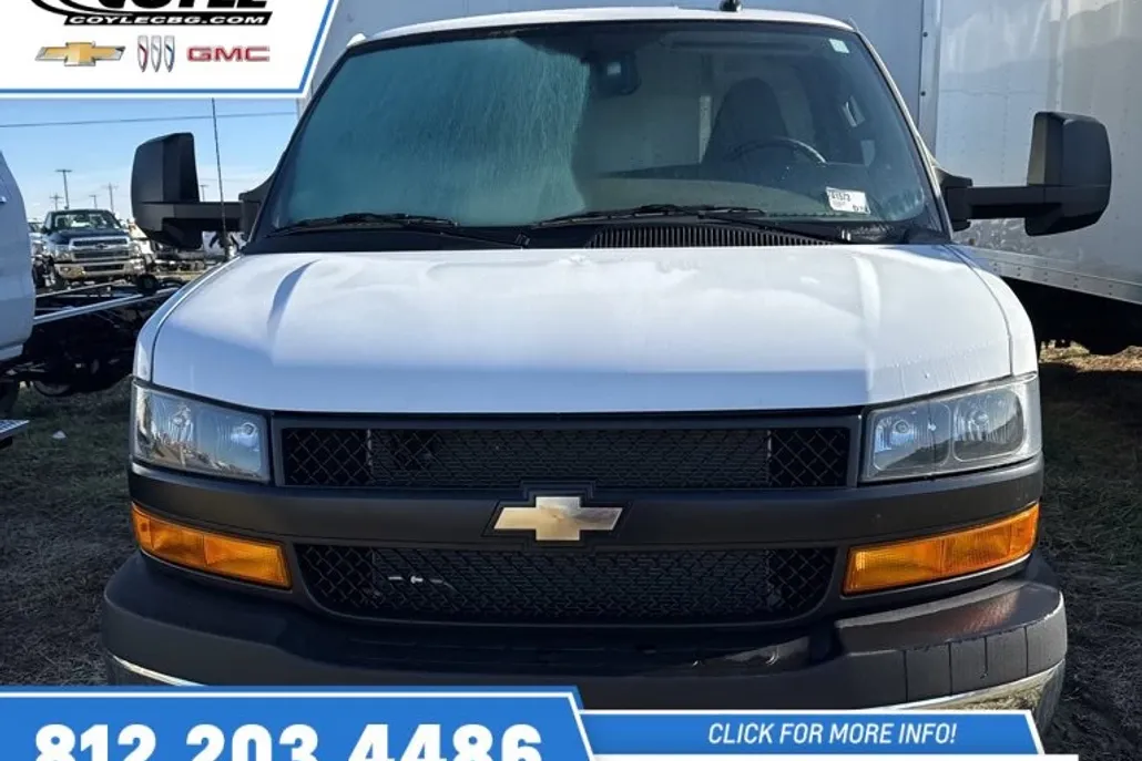 2024 Chevrolet Express Cutaway 3500 photo 1