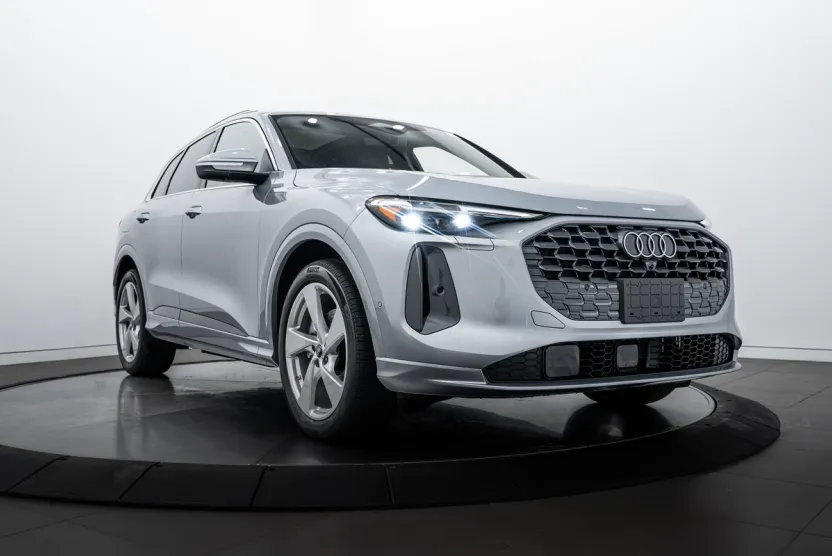 2025 Audi Q5 Premium Prestige photo 1