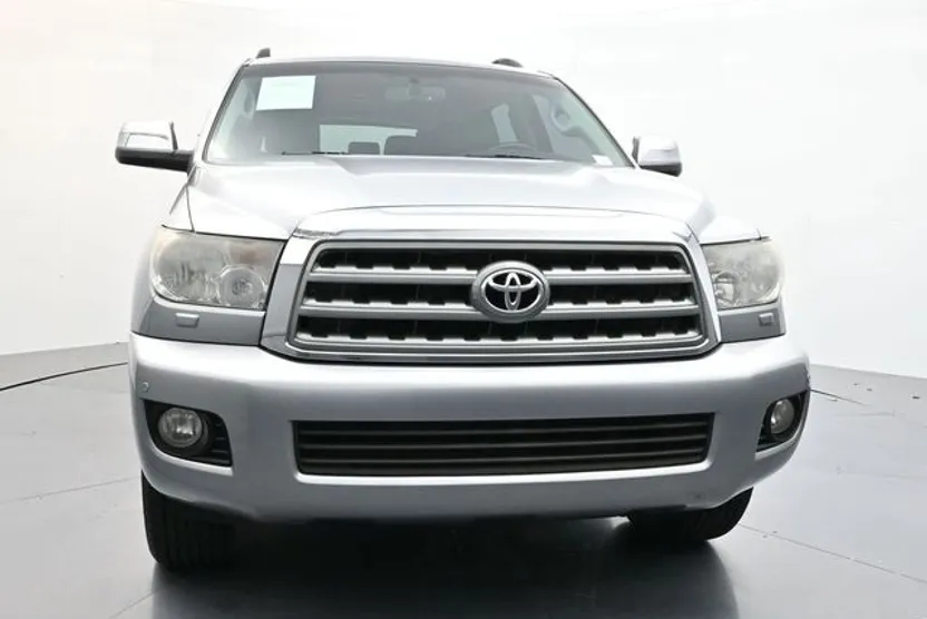 2014 Toyota Sequoia Limited photo 1