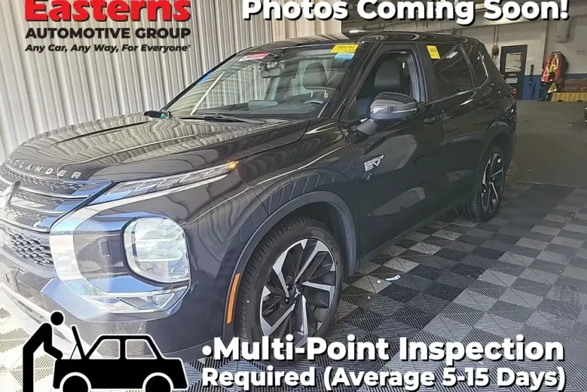 2023 Mitsubishi Outlander PHEV SE photo 1