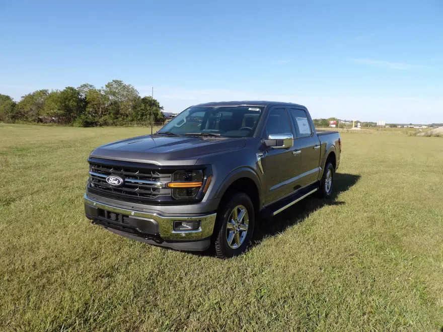 2025 Ford F-150 XLT photo 1