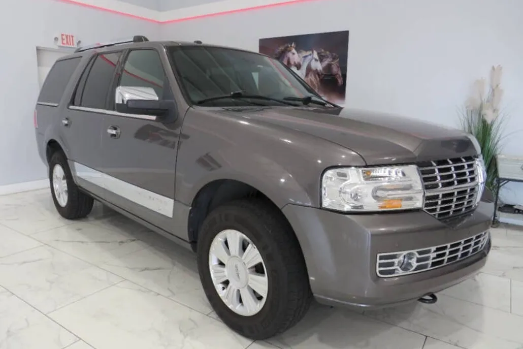 2014 Lincoln Navigator photo 1