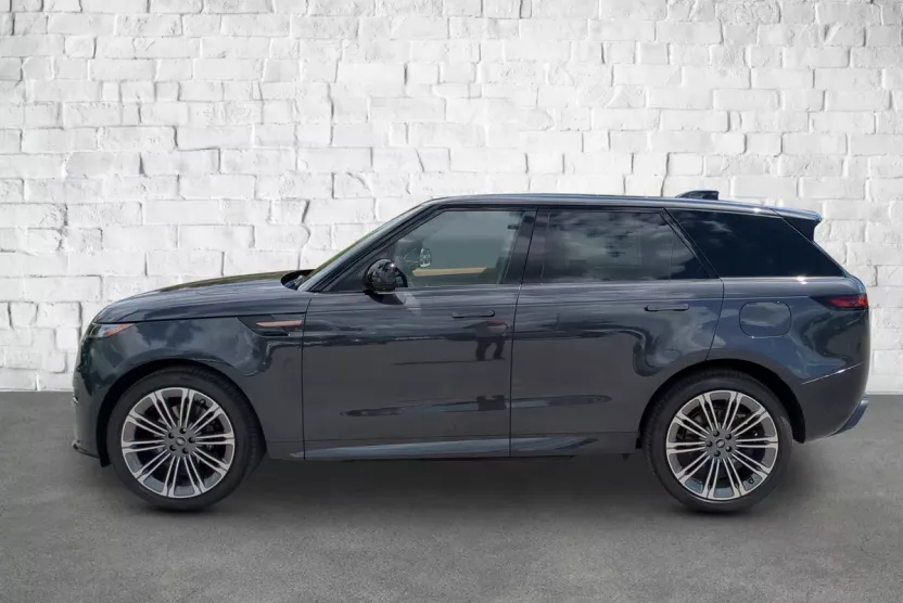 2025 Land Rover Range Rover Sport SE photo 1