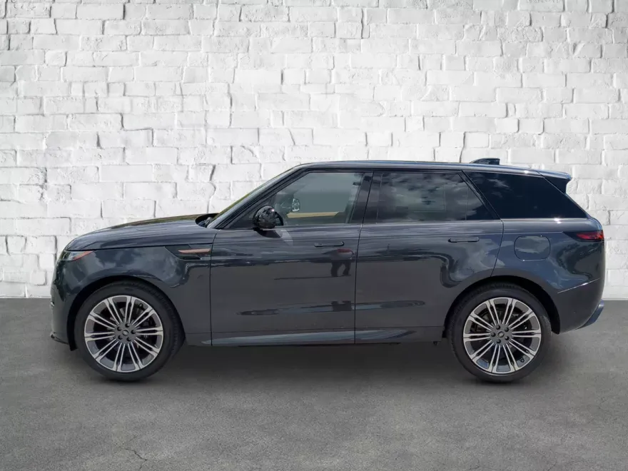 2025 Land Rover Range Rover Sport SE photo 1