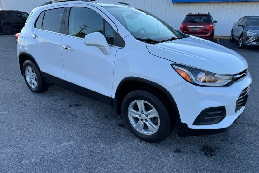 2017 Chevrolet Trax LT photo 1