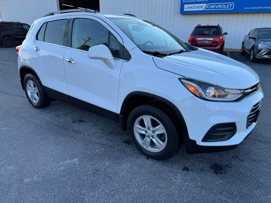 2017 Chevrolet Trax LT photo 1