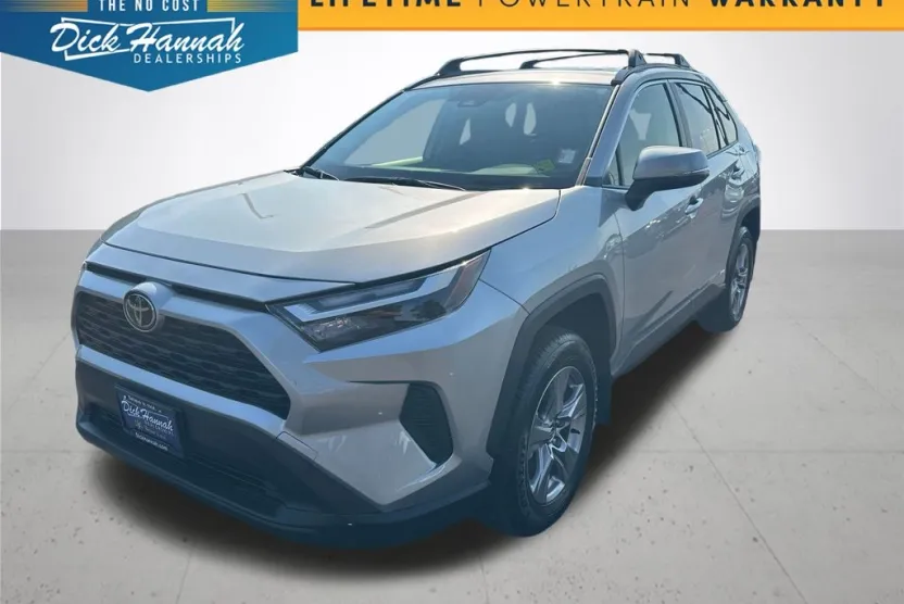 2025 Toyota RAV4 Hybrid XLE photo 1