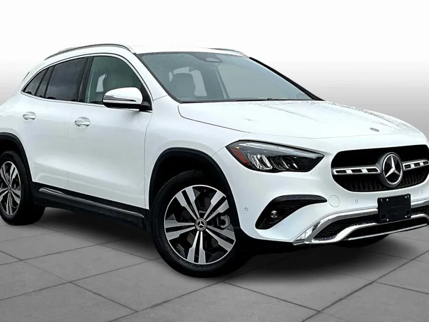 2024 Mercedes Benz GLA 250 4MATIC photo 1