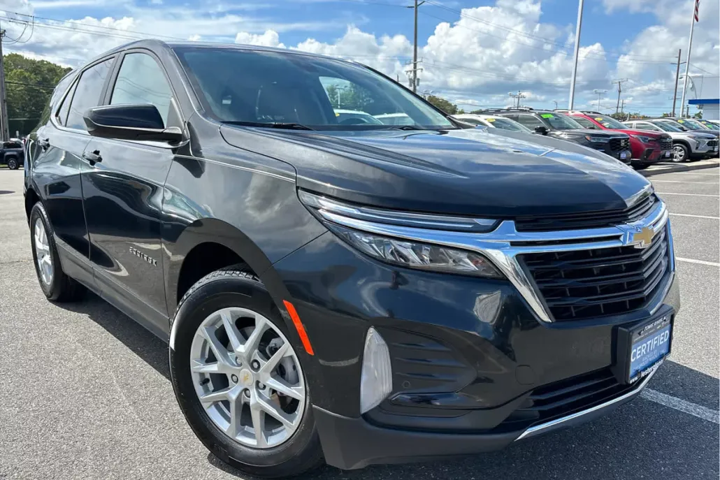 2022 Chevrolet Equinox LT photo 1