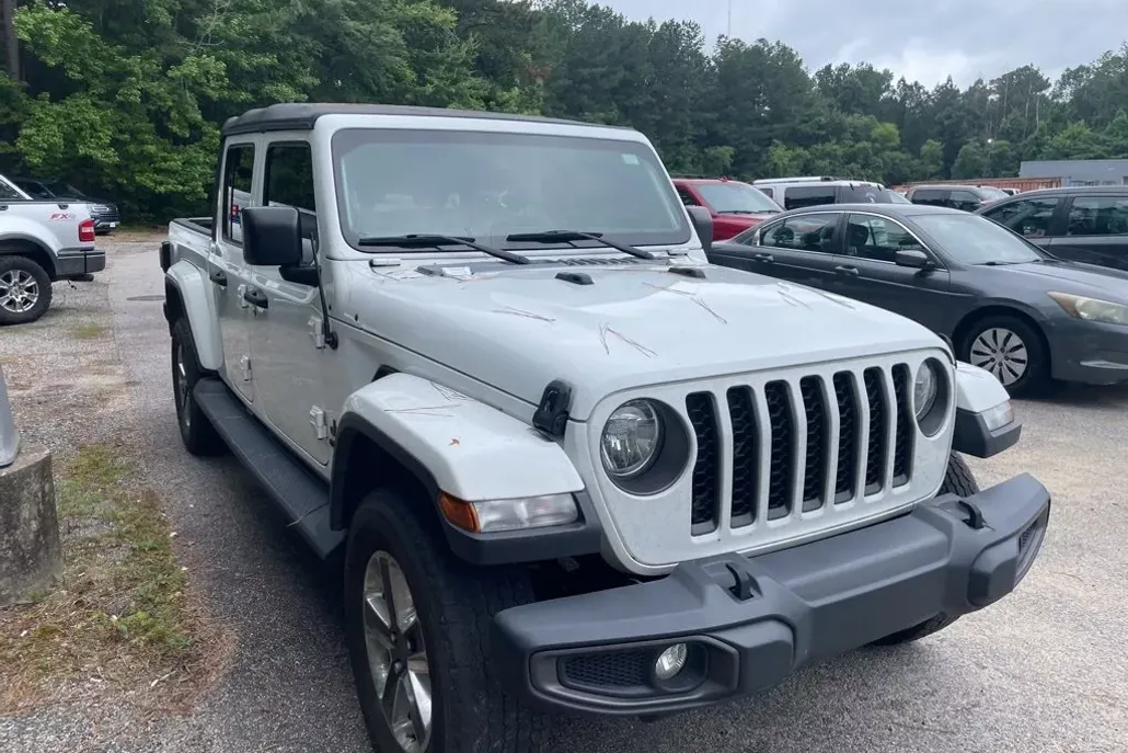 2021 Jeep Gladiator Sport photo 1