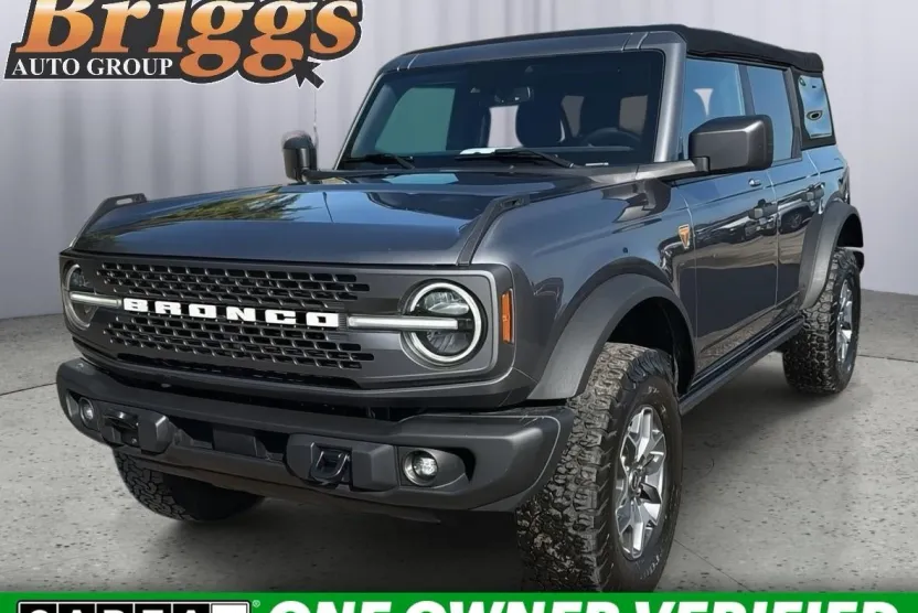 2022 Ford Bronco Badlands photo 1