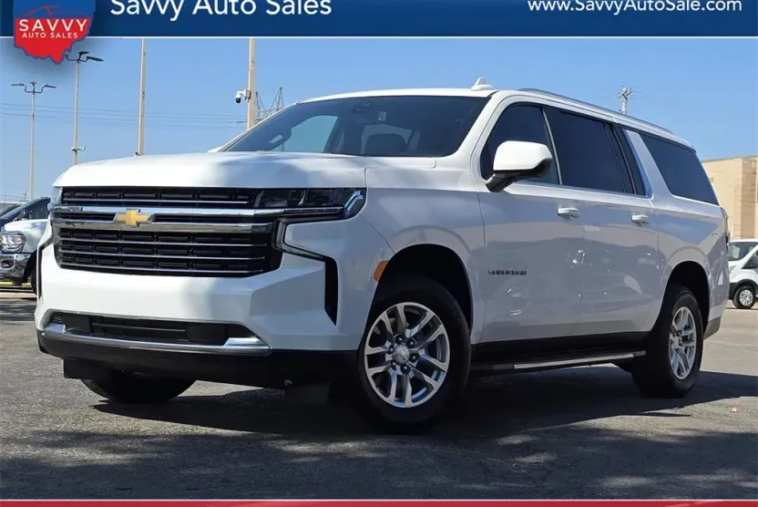 2021 Chevrolet Suburban LT photo 1