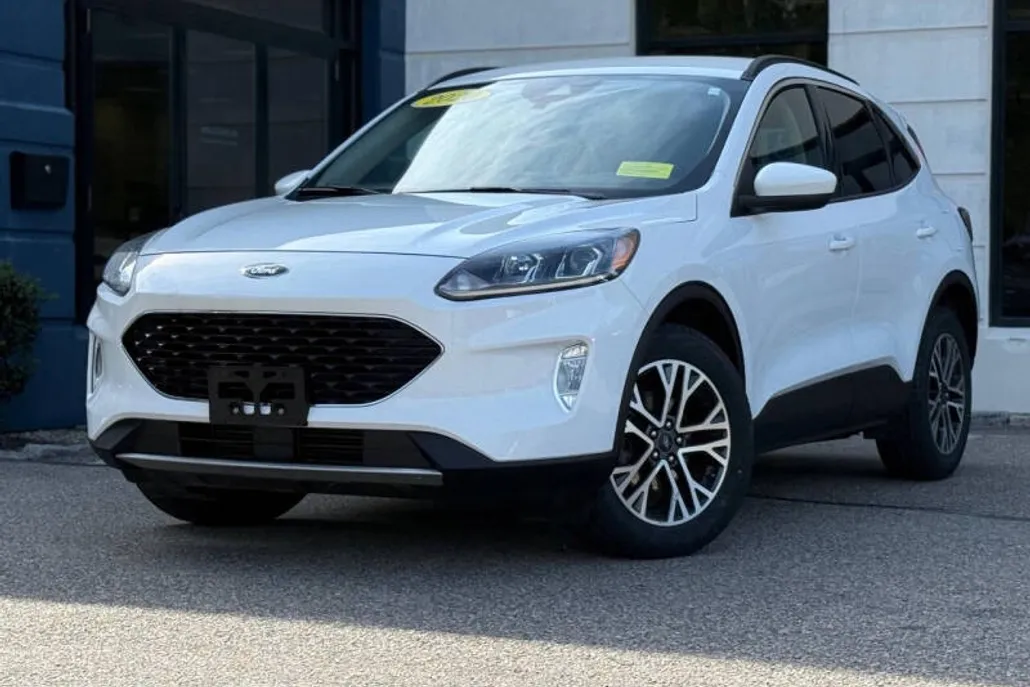 2020 Ford Escape SEL photo 1