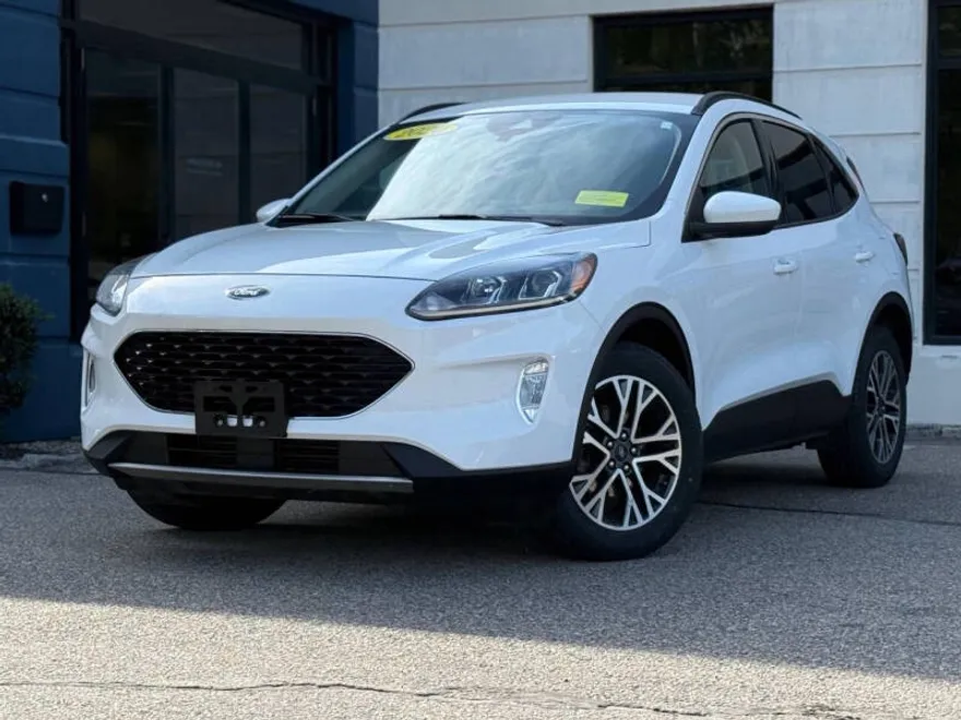 2020 Ford Escape SEL photo 1