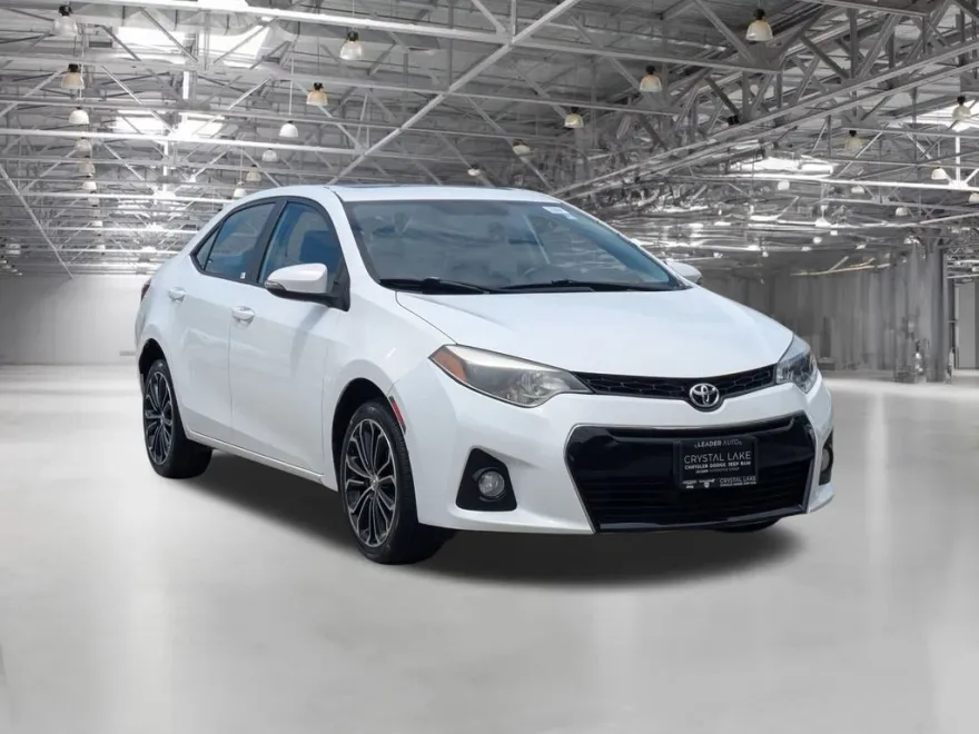 2014 Toyota Corolla Plus photo 1