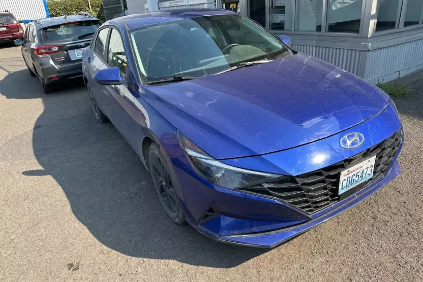 2022 Hyundai Elantra SEL Convenience photo 1