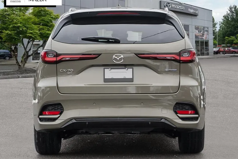 2025 Mazda CX-70 Premium photo 1