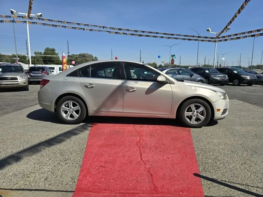 2012 Chevrolet Cruze LTZ photo 1
