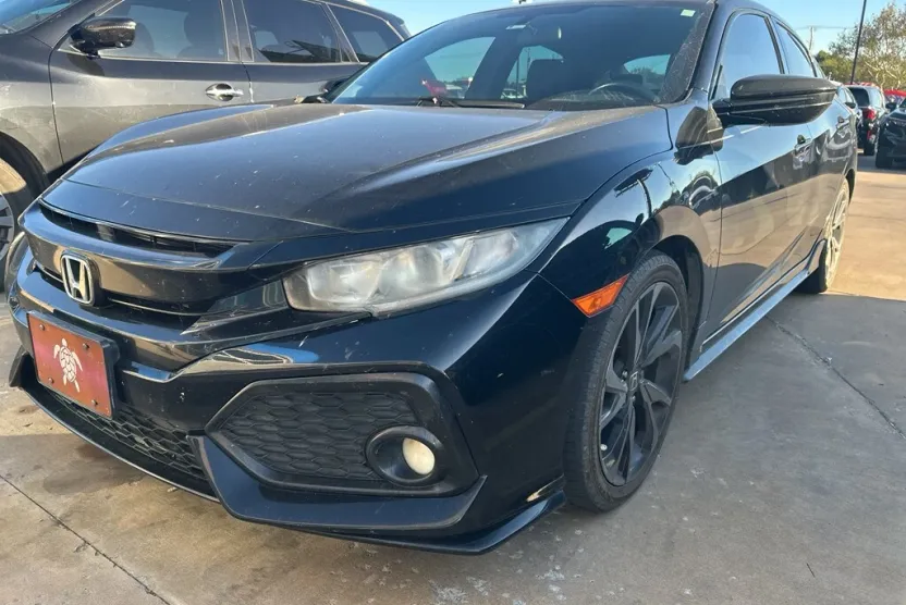 2017 Honda Civic Sport photo 1