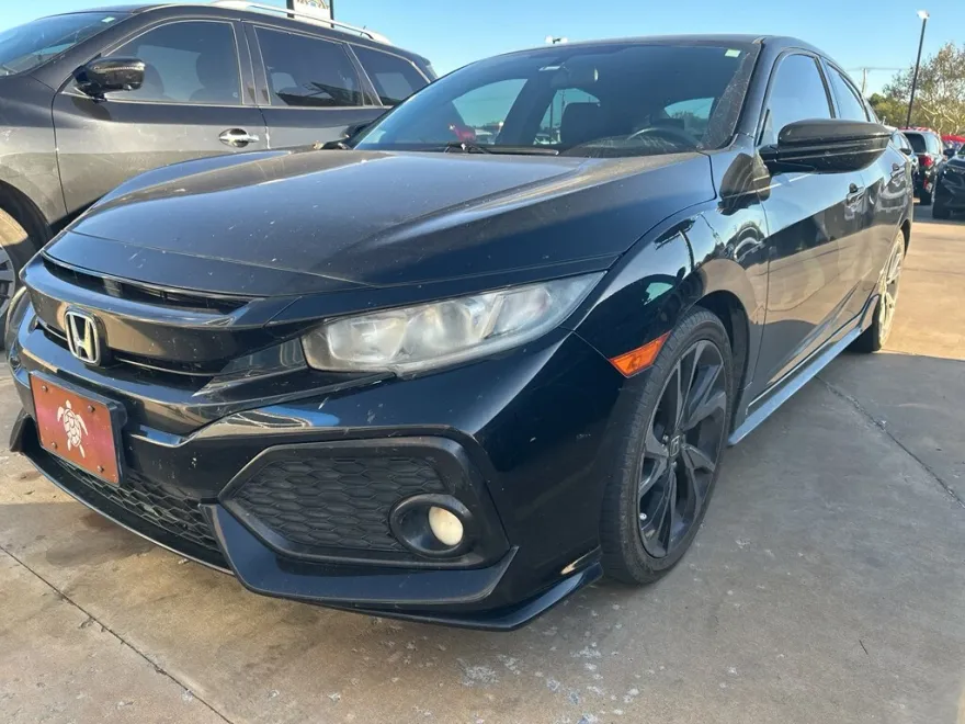 2017 Honda Civic Sport photo 1