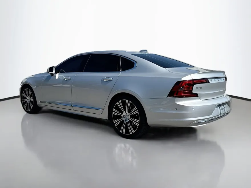 2022 Volvo S90 Inscription photo 1