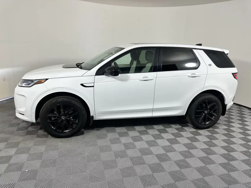 2025 Land Rover Discovery Sport S photo 1