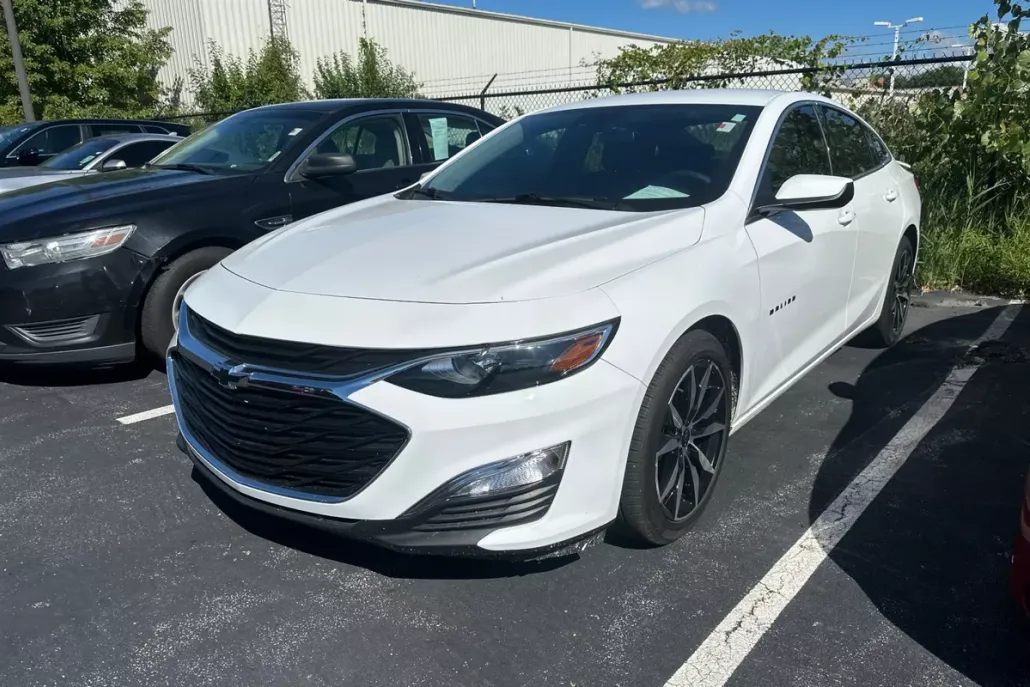 2023 Chevrolet Malibu RS photo 1