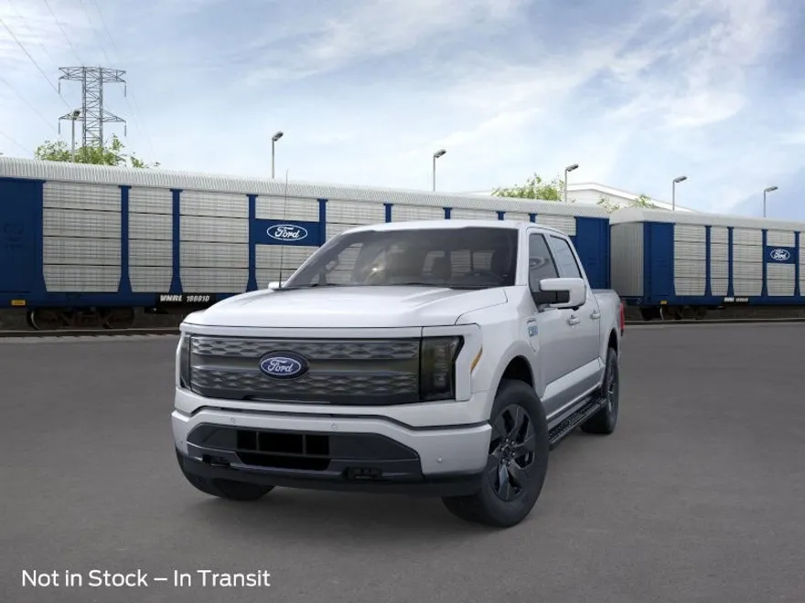 2025 Ford F-150 Lightning Lariat photo 1