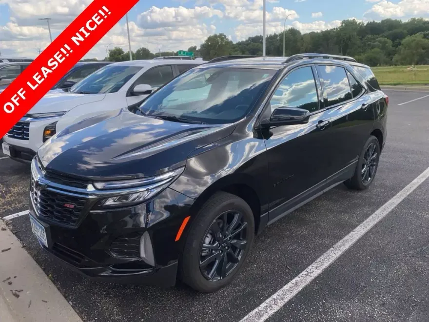 2023 Chevrolet Equinox RS photo 1