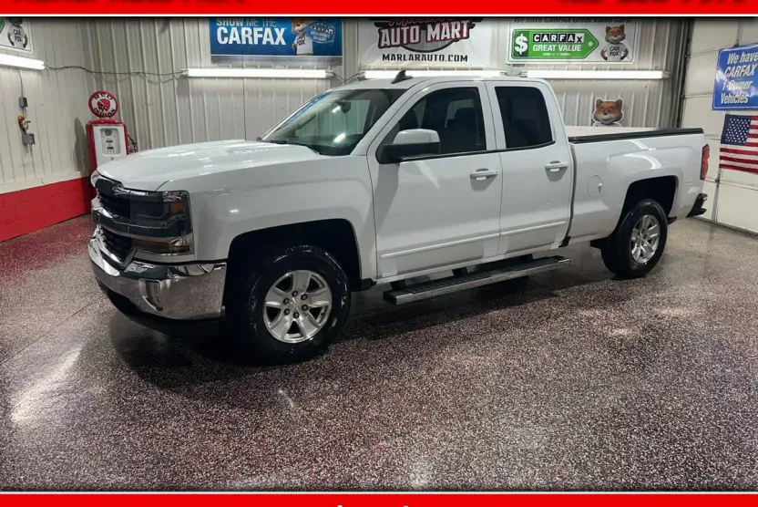 2016 Chevrolet Silverado LT photo 1
