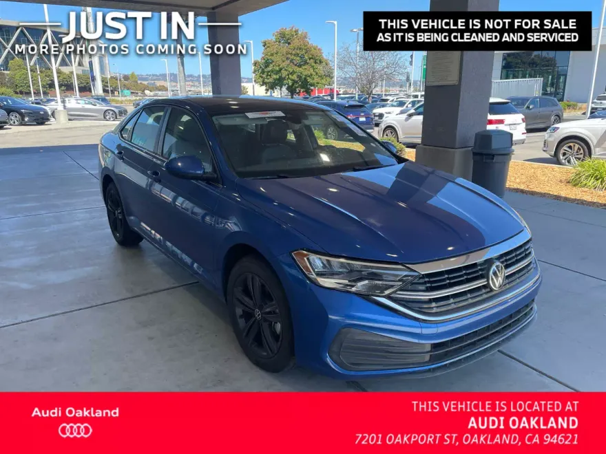 2024 Volkswagen Jetta SE photo 1