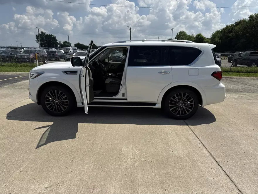 2021 Infiniti QX80 Premium Select photo 1
